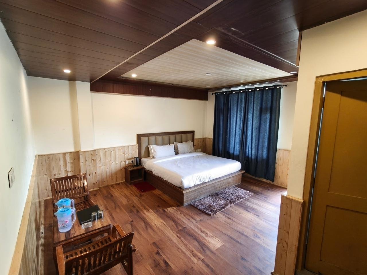 Family Room at Hotel Lake Side Inn, Sissu — roomy stay for families with extra bedding